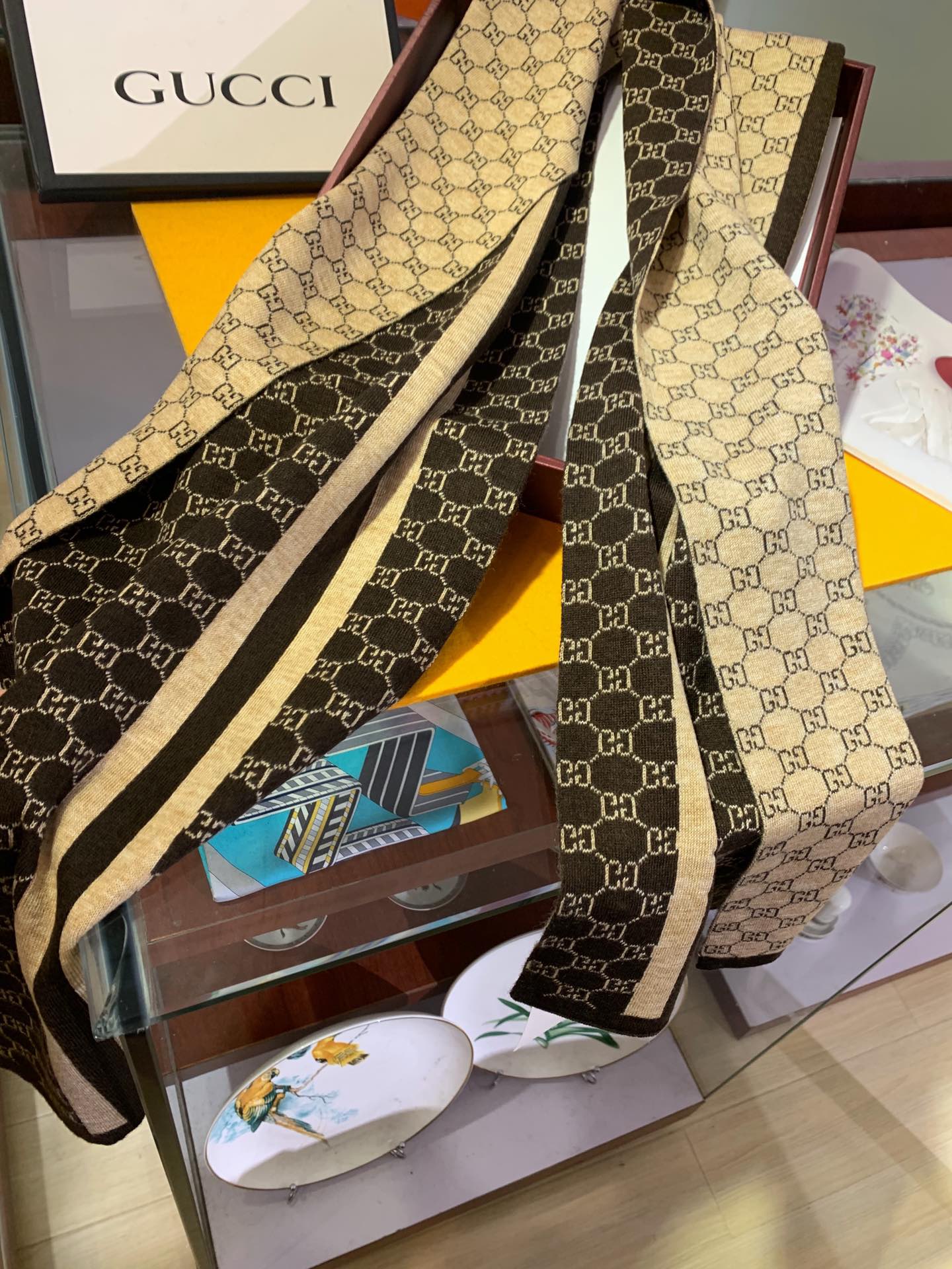 GUCCI セーター風スカーフ 4色入 男女兼用 レディース メンズ - 画像 7