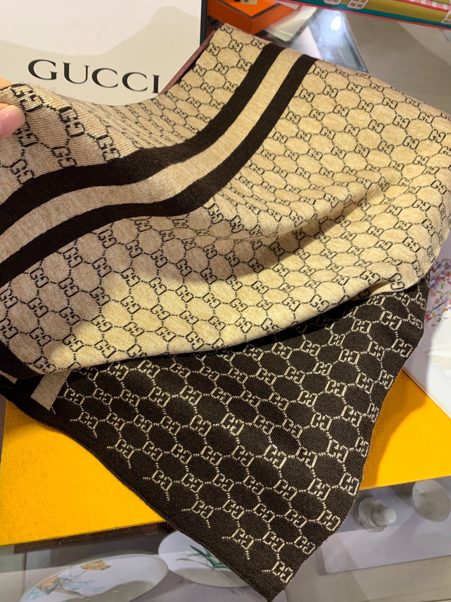 GUCCI セーター風スカーフ 4色入 男女兼用 レディース メンズ - 画像 9