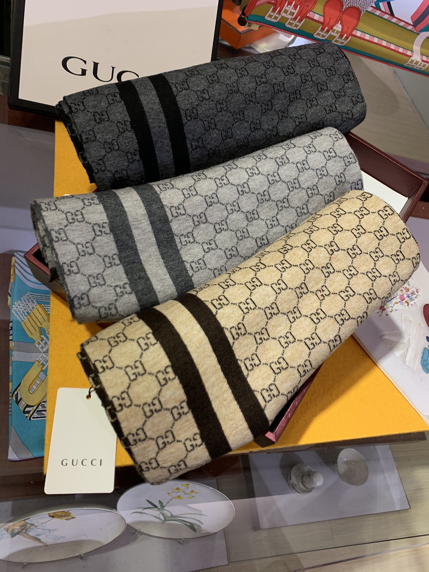 GUCCI スカーフ 3色入 メンズ レディース 保温