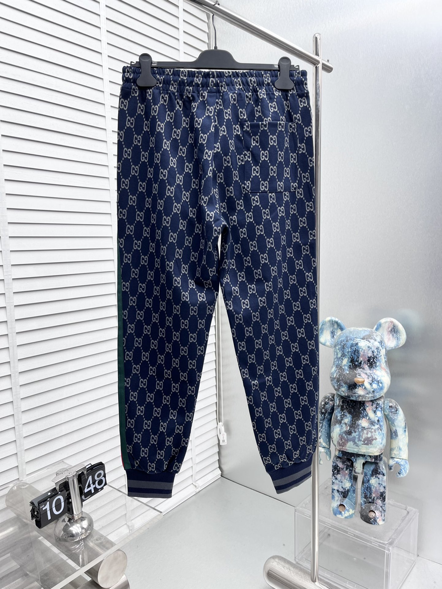 GUCCI メンズ パンツ 1色入 ネイビー インナー付き - 画像 2
