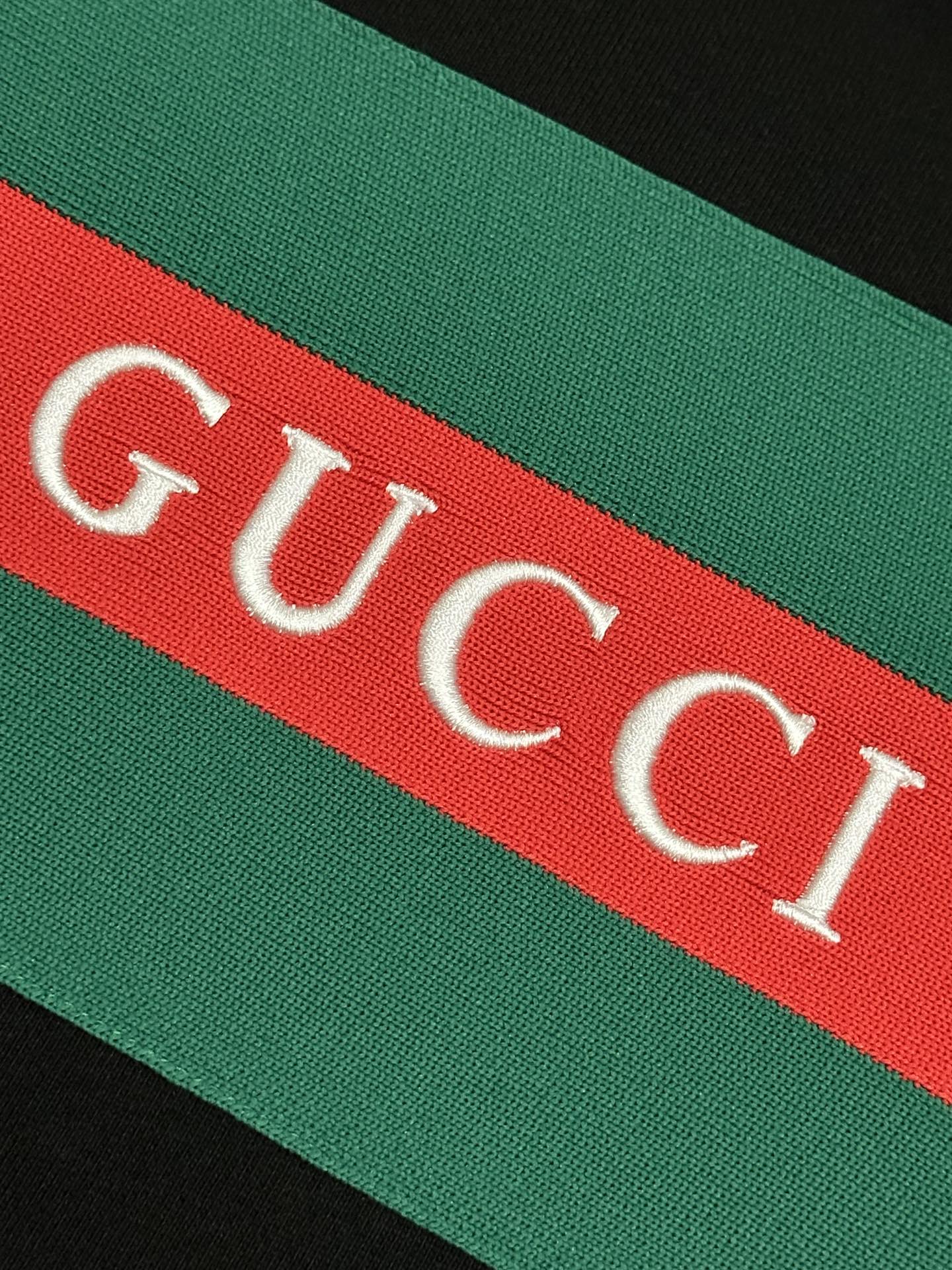 GUCCI メンズ ジップパーカー ブラック グリーンレッドストライプ - 画像 5