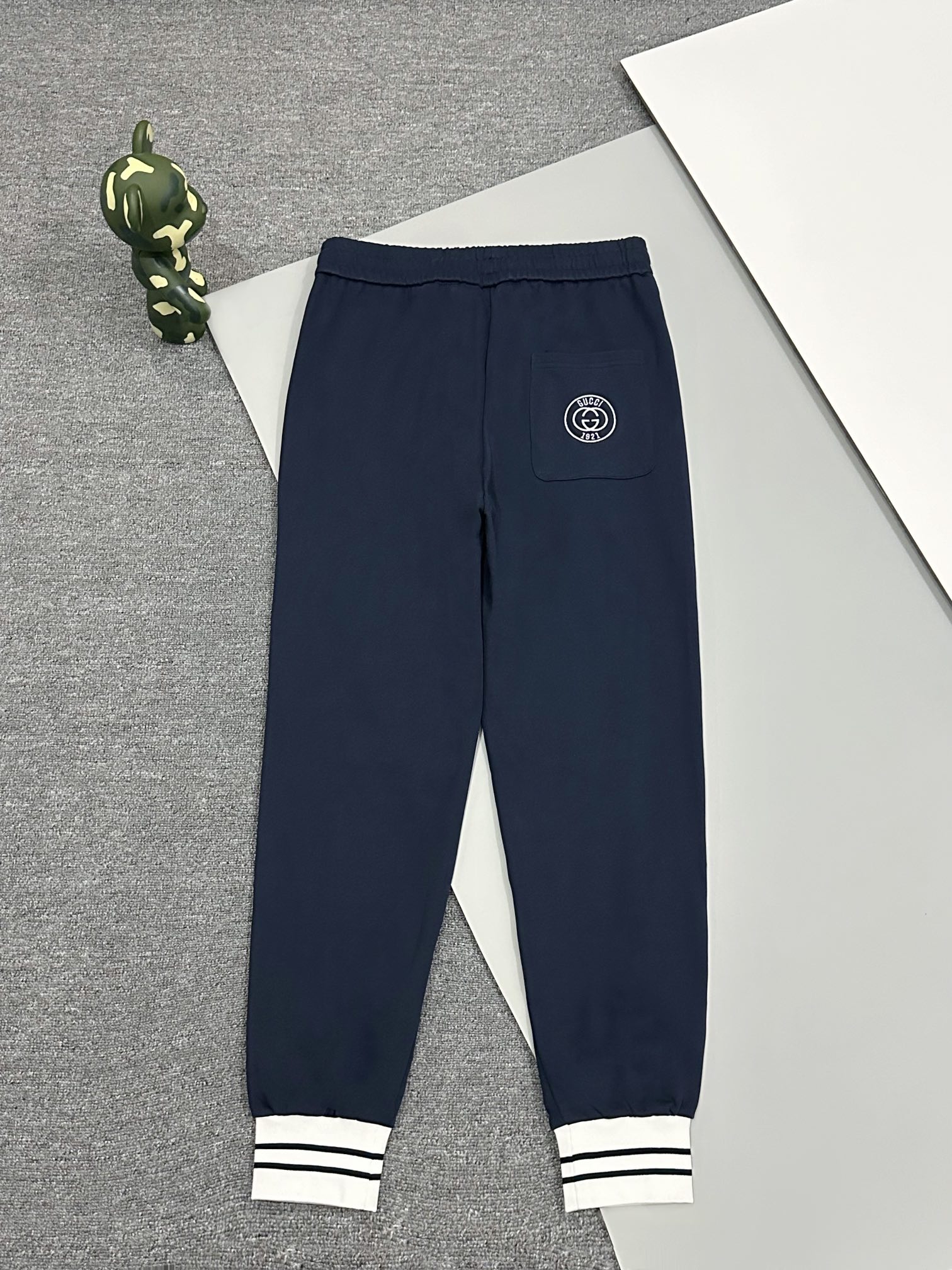 GUCCI ジップアップパンツ ネイビー 1色入 - 画像 2