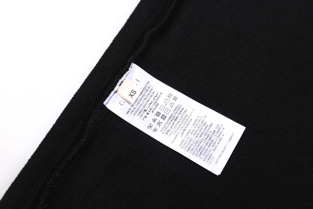 GUCCI ブラック 半袖スウェットシャツ 1色入 - 画像 5