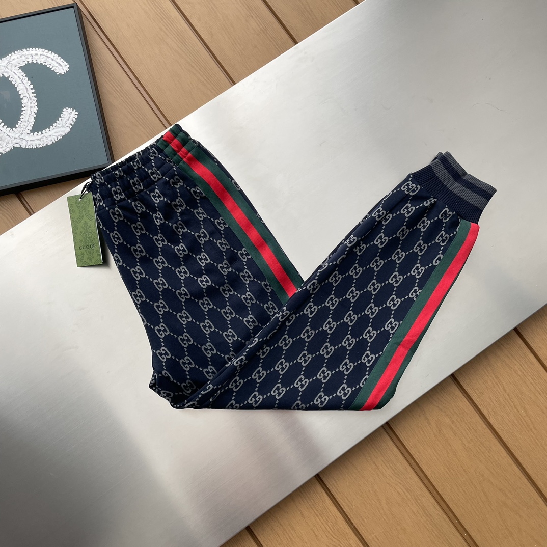 GUCCI ジャージパンツ メンズ ネイビー 1色