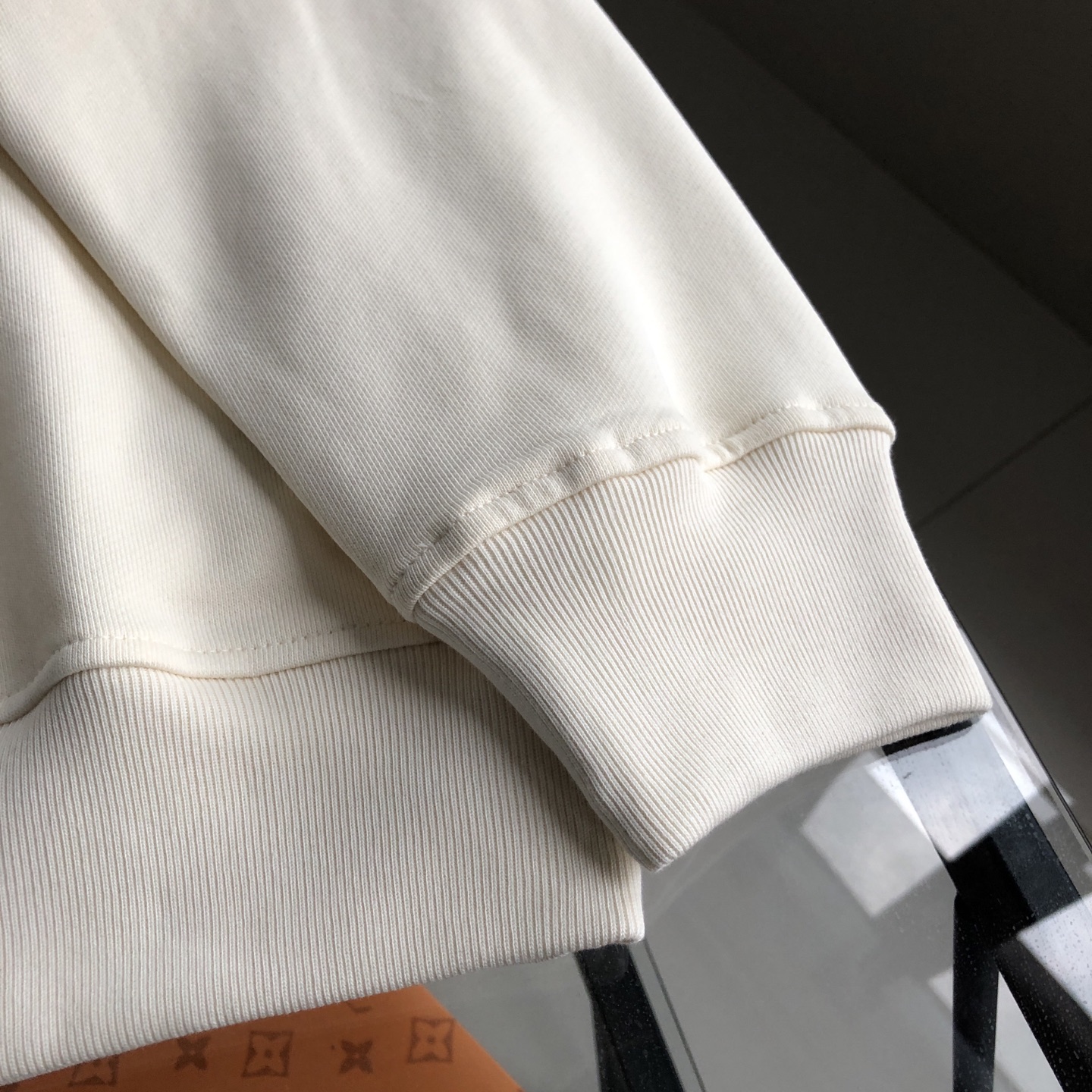 GUCCI ロゴ スウェットシャツ 2色入 - 画像 7