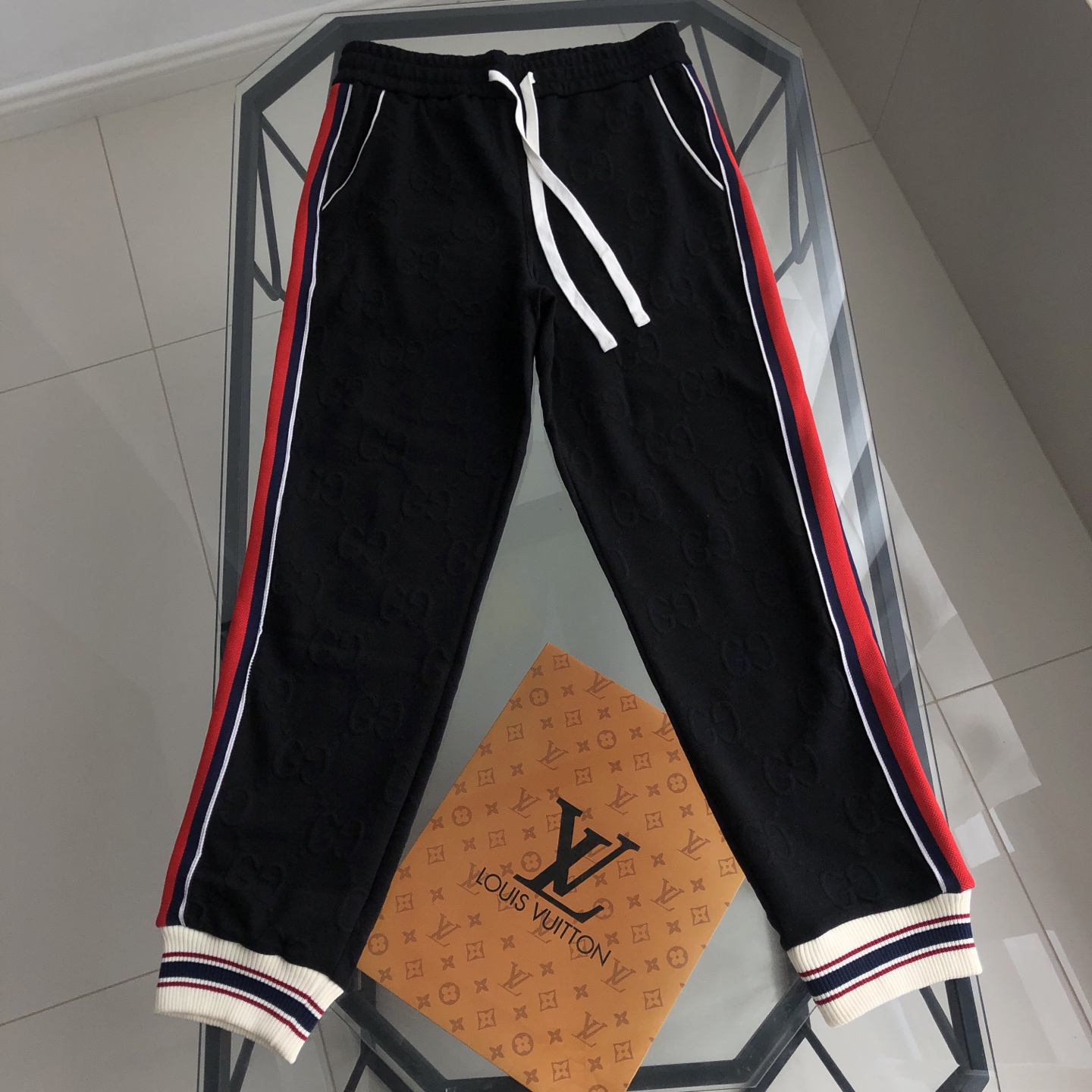 GUCCI スウェットパンツ ブラック 3色ストライプ メンズ