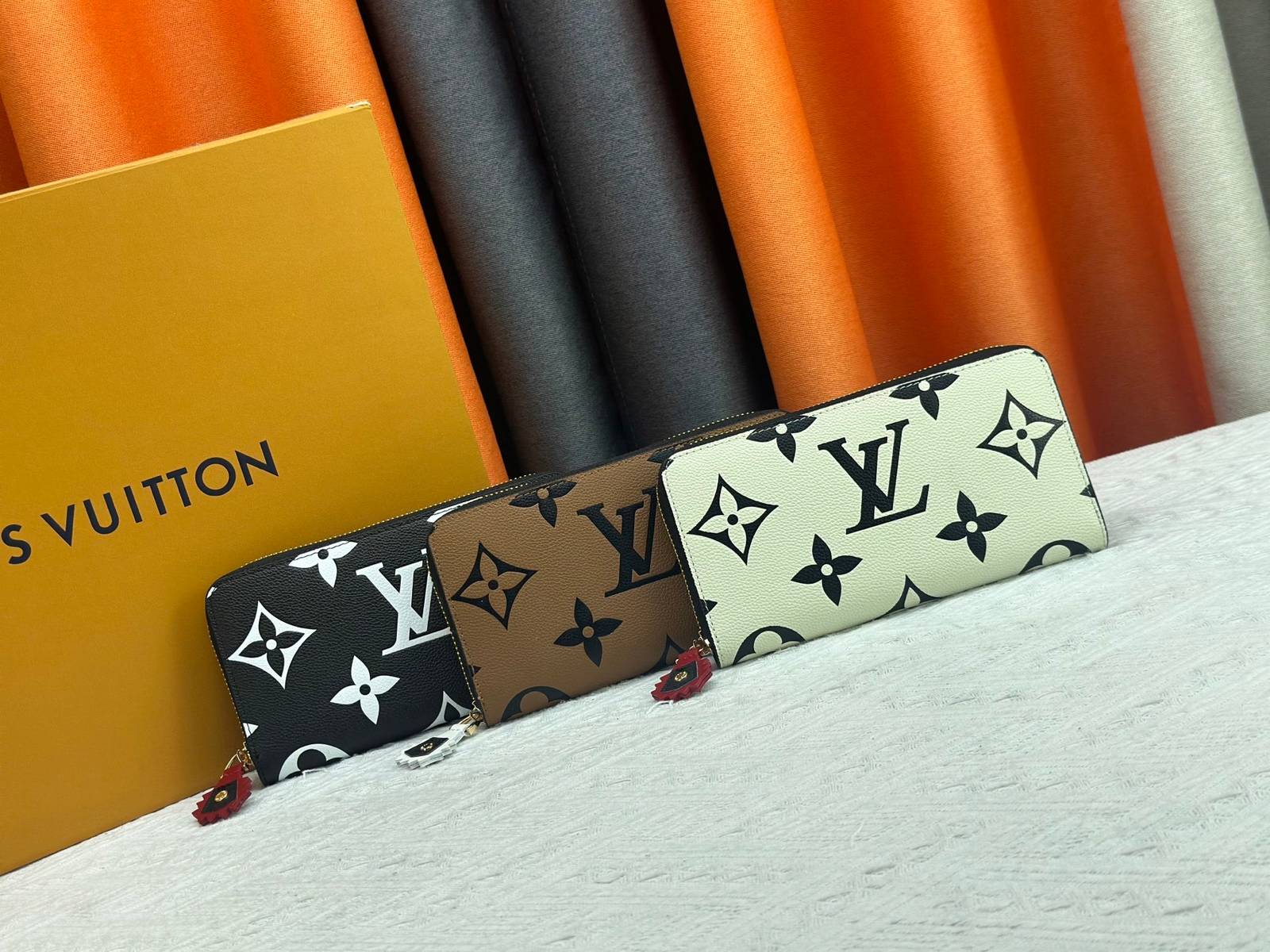 ルイヴィトン LOUIS VUITTON モノグラム ダミエ ジッピーウォレット 長財布 レディース ブラック ベージュ ホワイト グリーン ブルー
