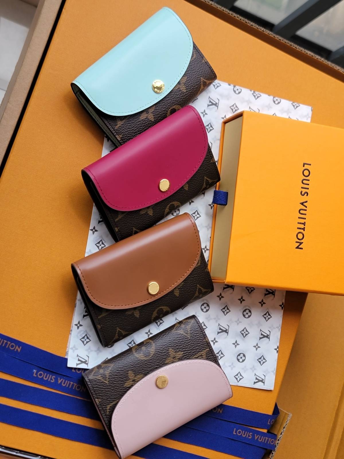 LOUIS VUITTON ルイヴィトン モノグラム ダミエ ジッピー ウォレット 二つ折り財布 レディース ブラウン ブルーメルヘン ピンク グリーン レッド - 画像 2