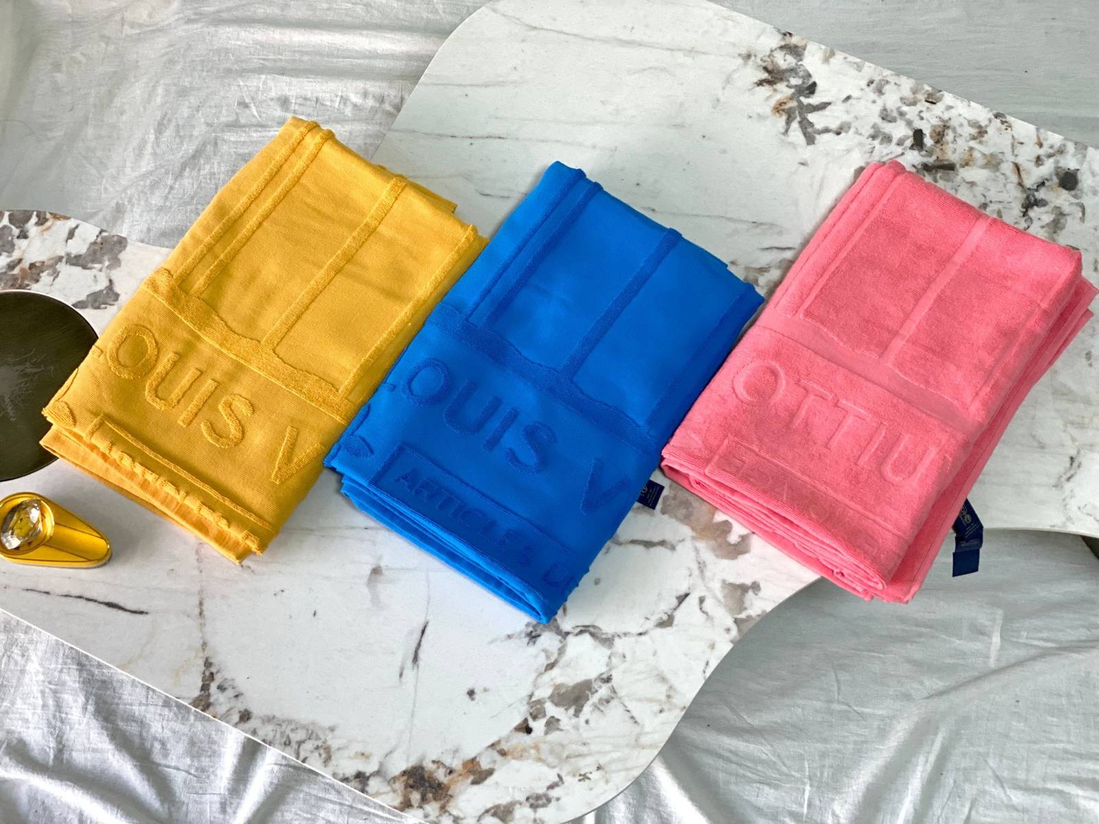 LOUIS VUITTON ルイヴィトン モノグラム ダミエ 二つ折り財布 レディース ジッピー ラウンドファスナー ブラック ホワイト ブルー