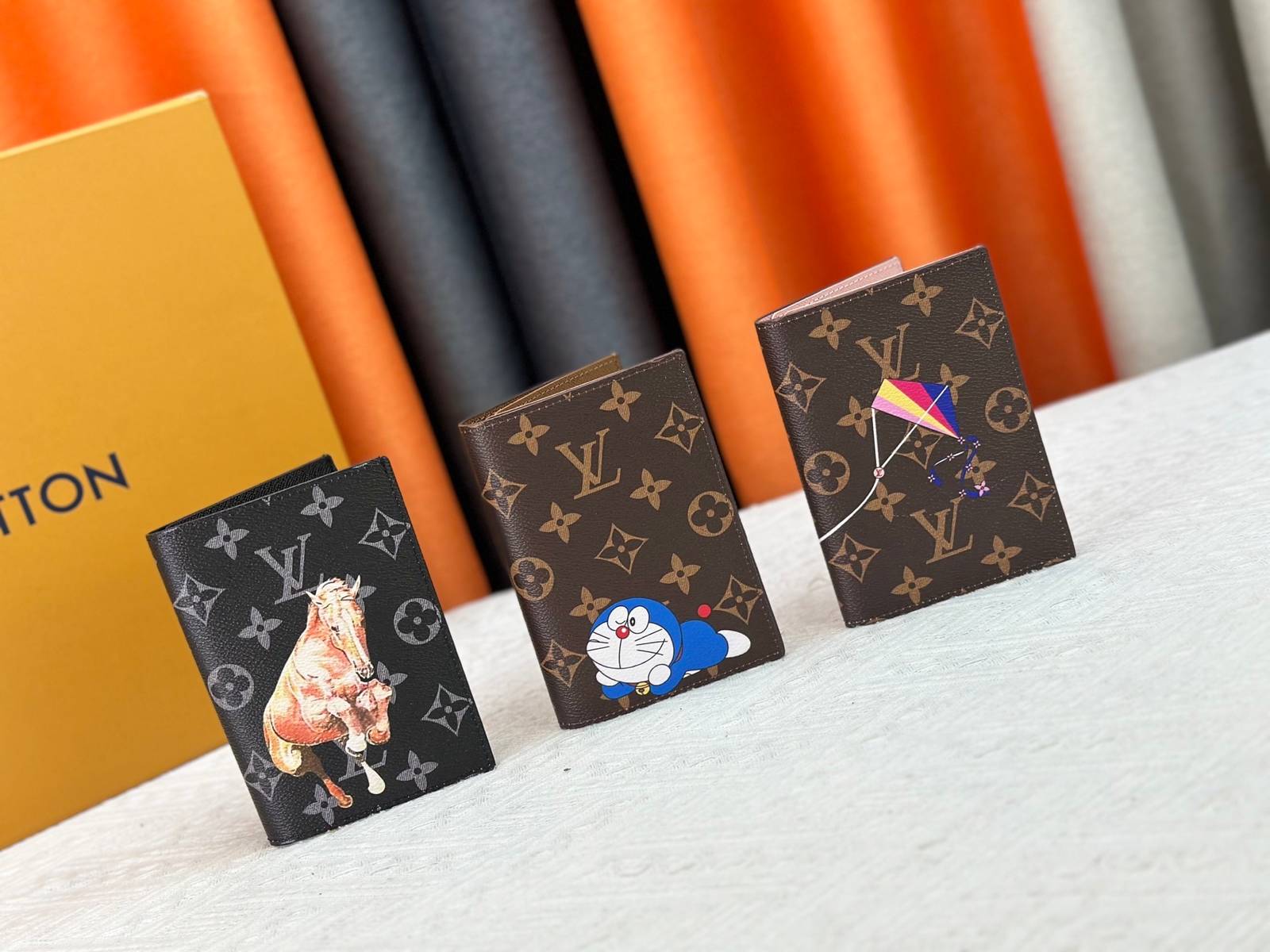 ルイヴィトン モノグラム ポルトフォイユ ヴィクトリーヌ 二つ折り財布 レディース ブラック ゴールド金具 - 画像 5