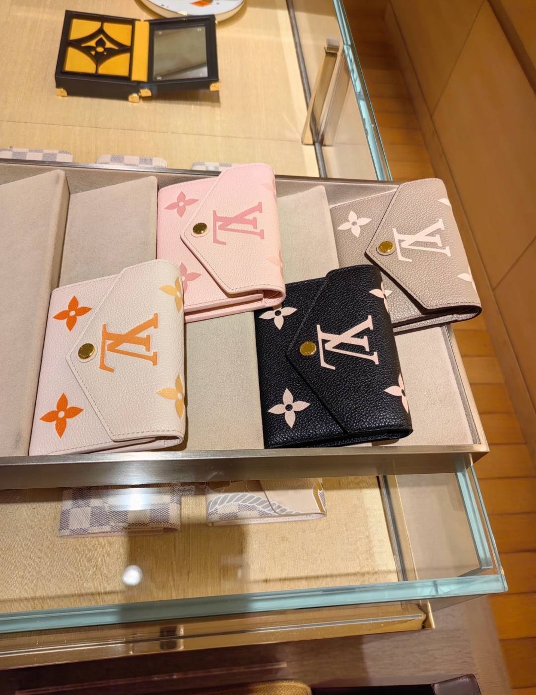 LOUIS VUITTON ルイヴィトン モノグラム ダミエ ジッピーウォレット 二つ折り財布 レディース ブラウン ブラック ピンク - 画像 6