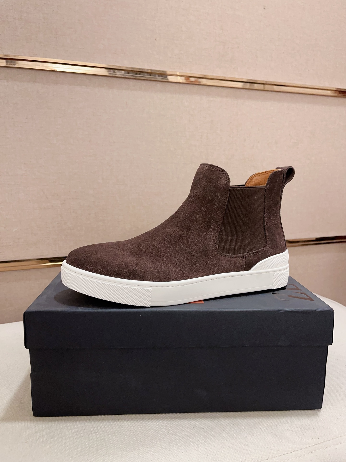 エレガントな ZEGNA メンズ チェルシーブーツ ブラウン 革製 2色 65文字