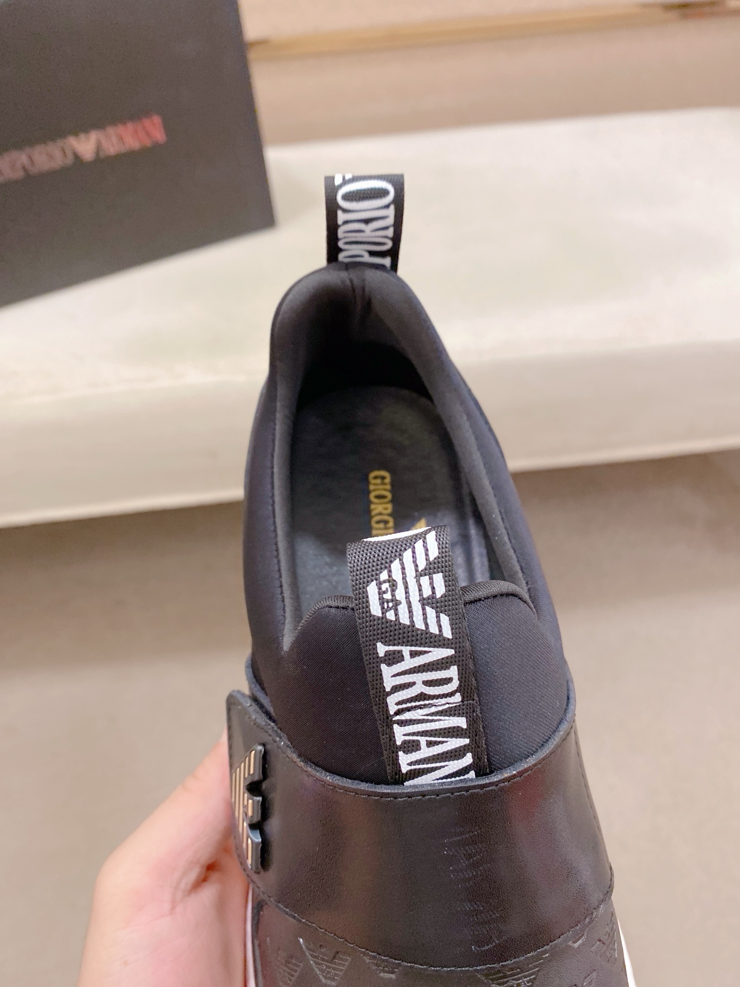 EMPORIO ARMANI  men's sneakers  ブラック  ファッション スニーカー  軽量  舒適  2色入 🖤👟 - 画像 6