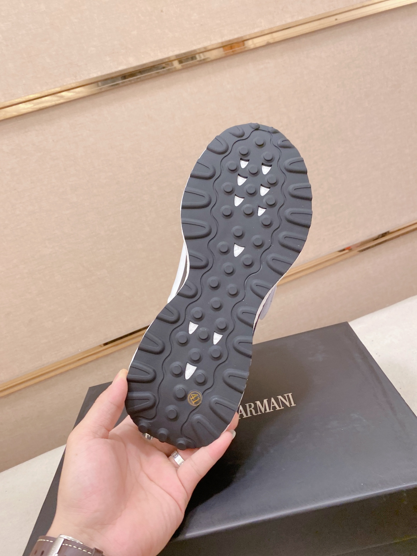 EMPORIO ARMANI  men's sneakers  ブラック  ファッション スニーカー  軽量  舒適  2色入 🖤👟 - 画像 9