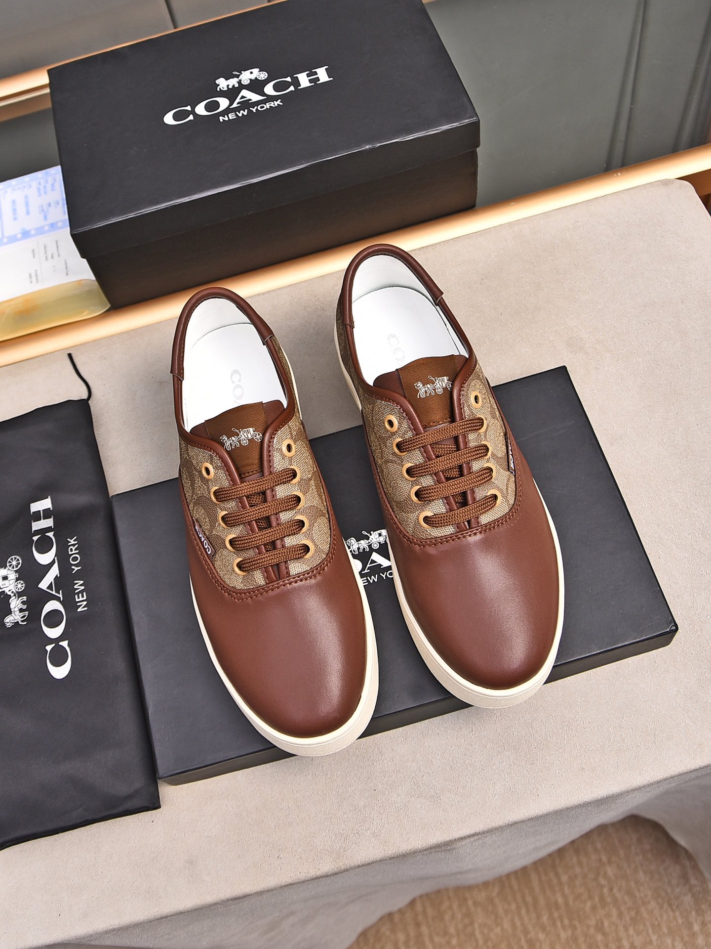 COACH メンズ スニーカー 2色 本革 ブラウン ブラック 送料無料 🎁 - 画像 8