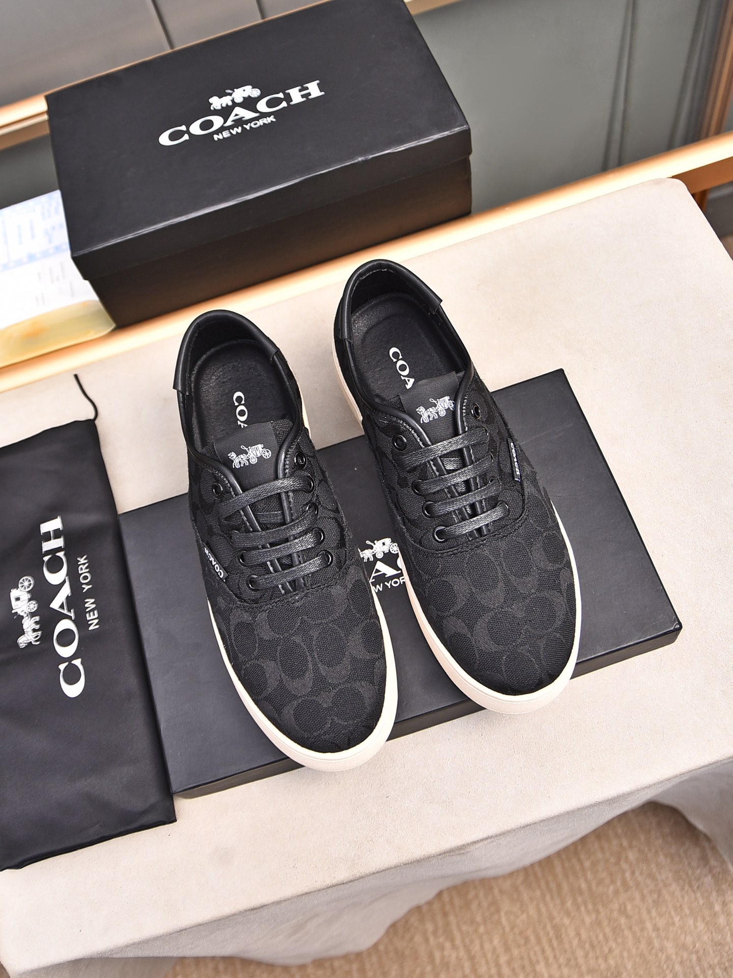 COACH メンズ スニーカー 黒 ベージュ 2色 2色入 🥾 - 画像 8