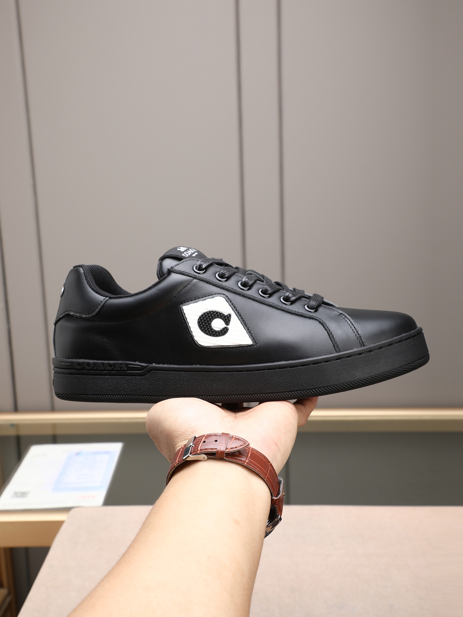 COACH メンズ スニーカー 3色 ブラック ネイビー ホワイト 革製 2024年新作 🖤👟