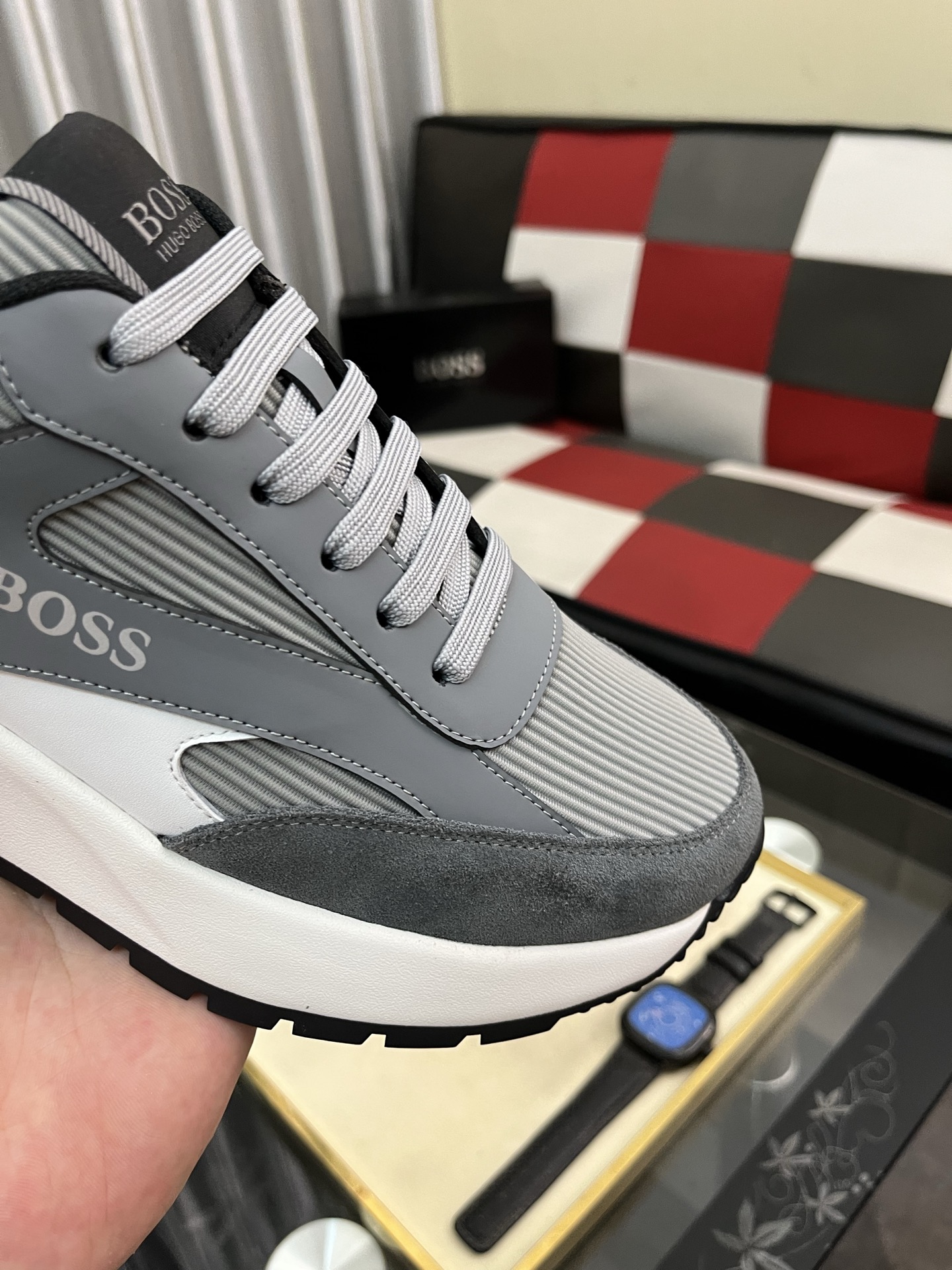 HUGO BOSS メンズスニーカー 4色展開 グレー ローカット ブラックアウト ファッションスニーカー 🥾 - 画像 6