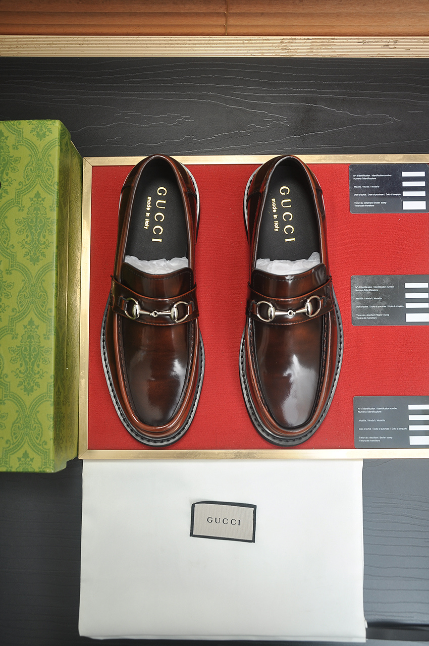 GUCCI メンズ ローファー ブラウン 本革 ファッション ビジネスシューズ 1足 162字