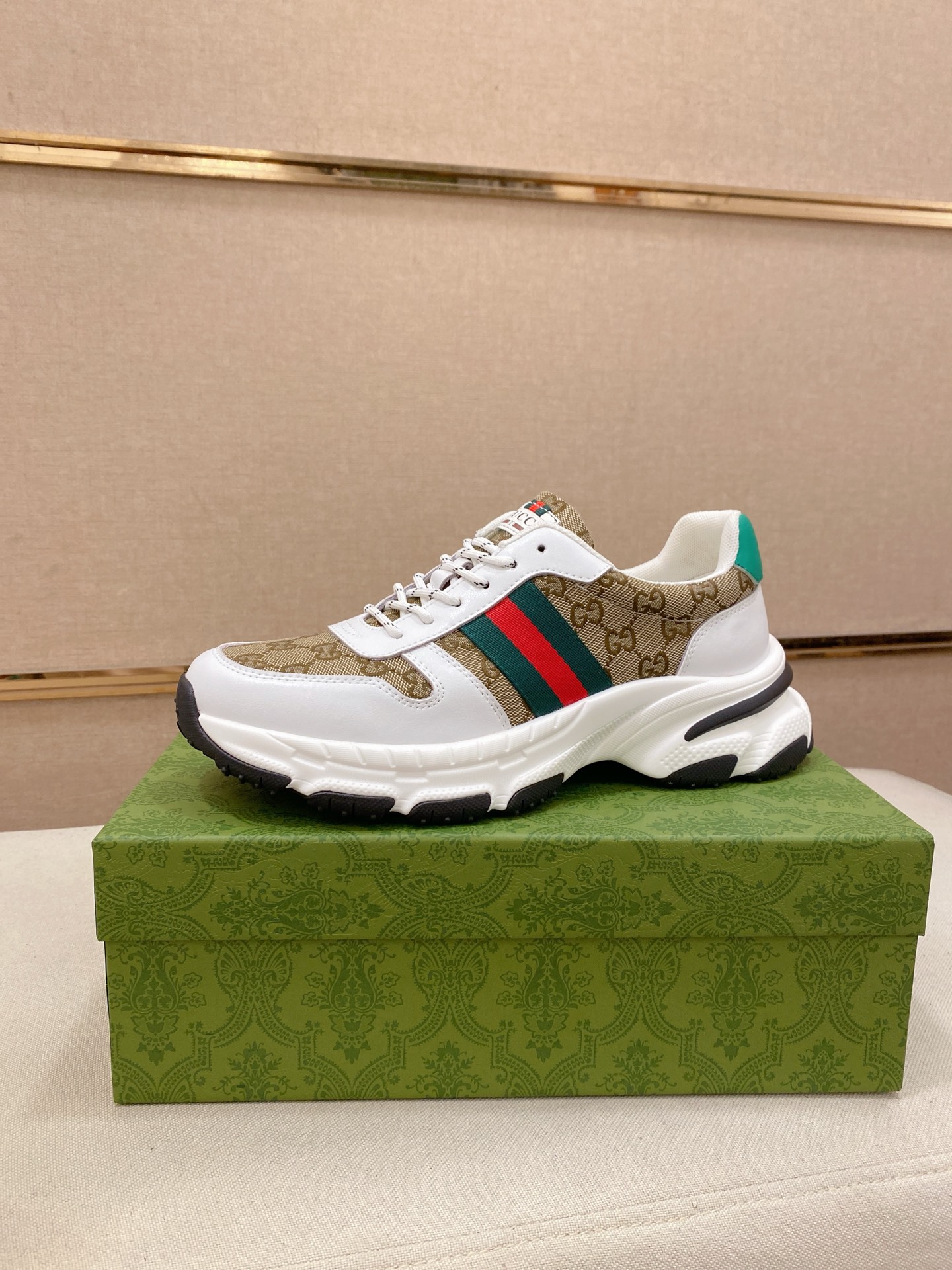 グッチ 男士 厚底スニーカー ベージュ レッド ブルー 1色 🧦