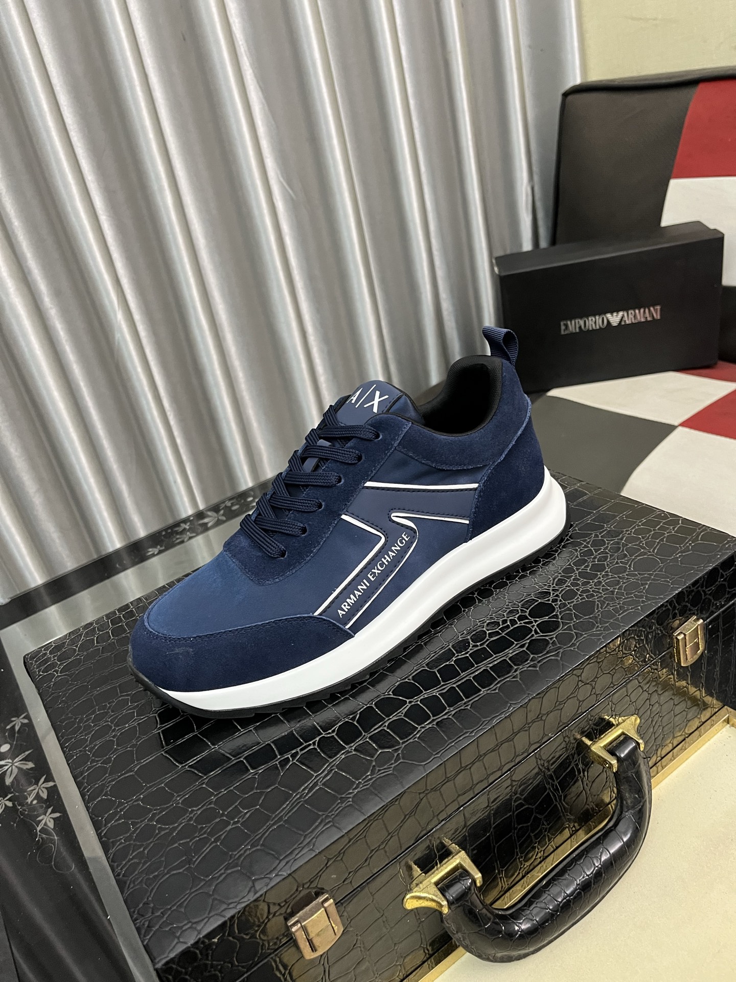 アーマンエクスチェンジ 男士运动鞋 navy 軽量快適 スニーカー 62文字