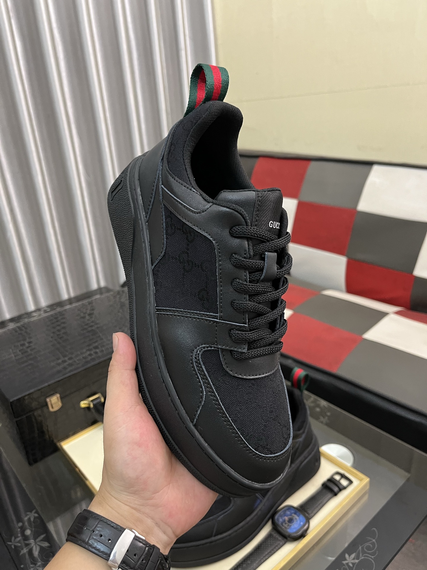 グッチ メンズ スニーカー 黒 1色入 グッチロゴ プラットフォームシューズ 39-44サイズ 🖤 - 画像 4