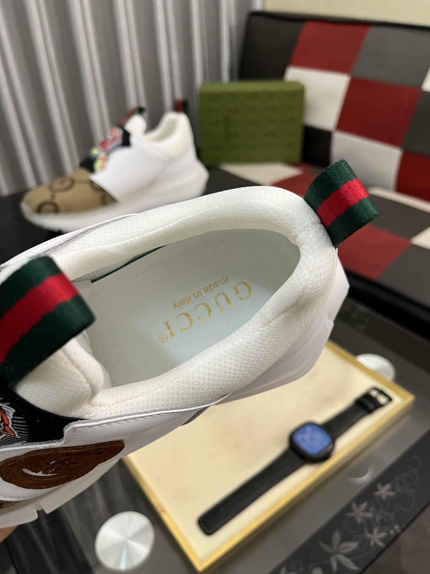 グッチ メンズ スニーカー タイガーデザイン 2色入 🐯 62文字 - 画像 8