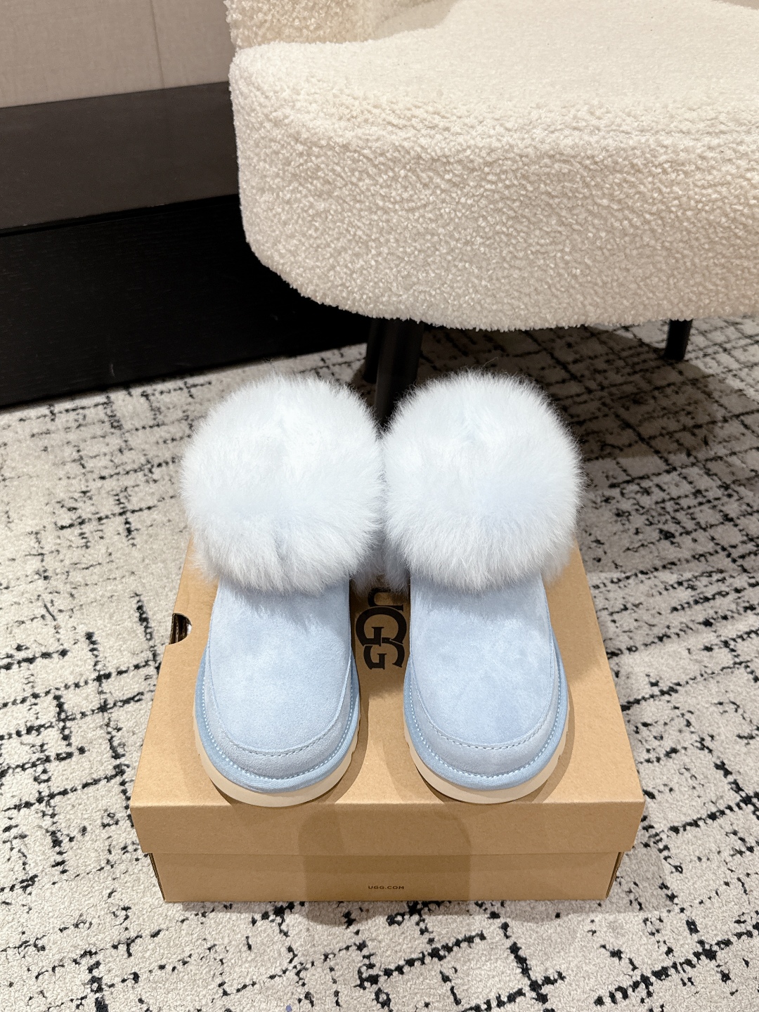 UGG 女性用 ファー付き ブーツ ベージュ フルフェイスタイプ 冬用 保温性抜群 1色 ☃️