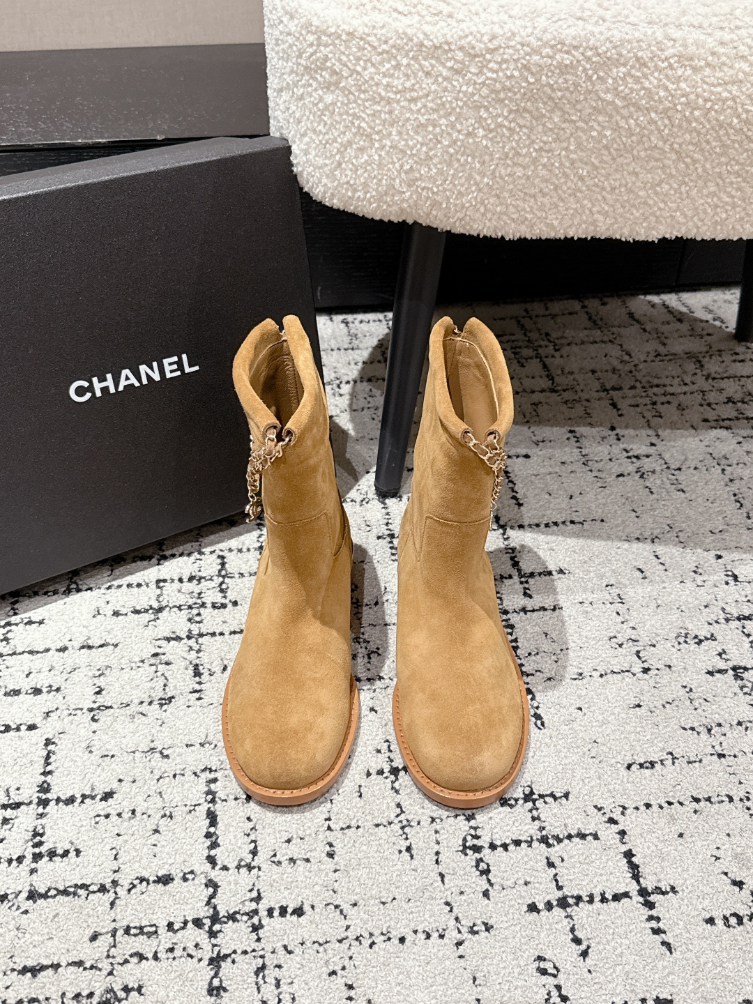 CHANEL レディースショートブーツ サイドチェーン ベージュ 1色入 🍂