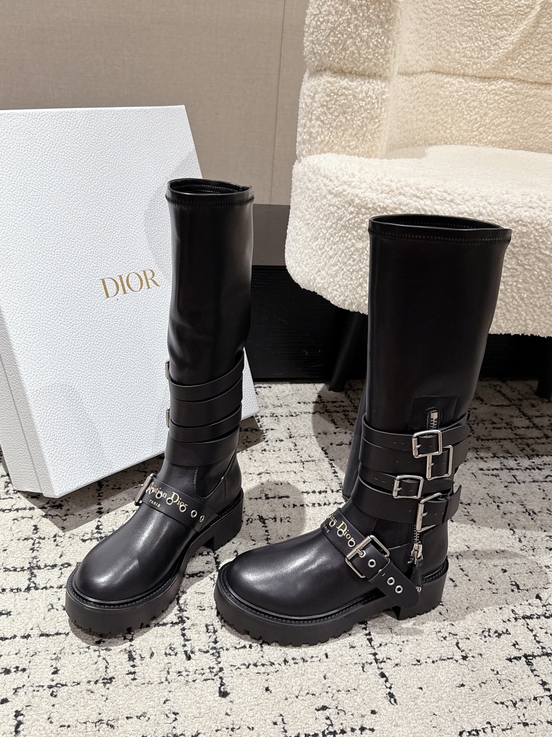DIOR ブーツ レディース ブラック 本革 ファッション デザイン 時計 ブラック 1足