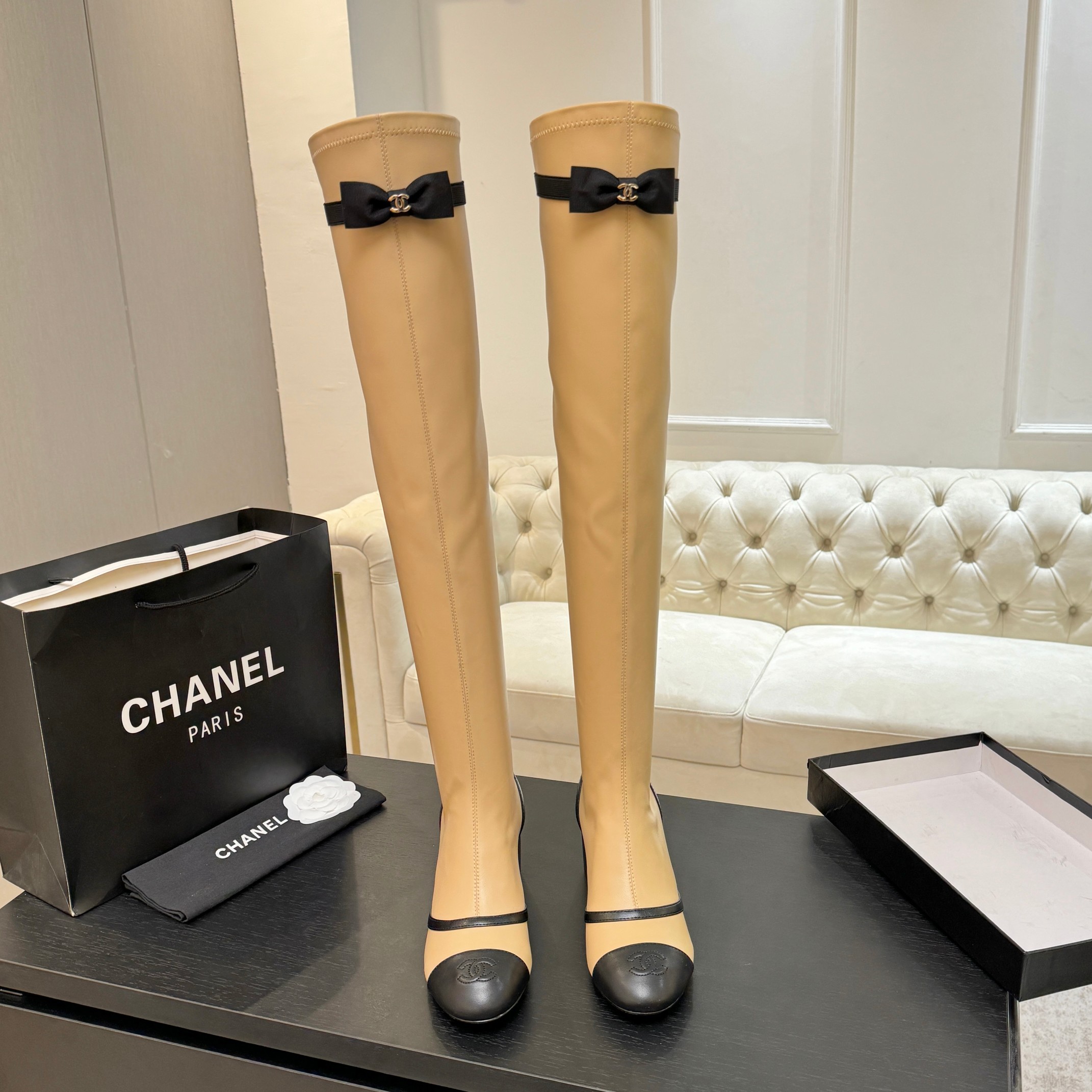 CHANEL レディース ブーツ シャネル ブイエフ クラシック ブーツ ブラウン ブラック 2色 ファッション シューズ 🎩