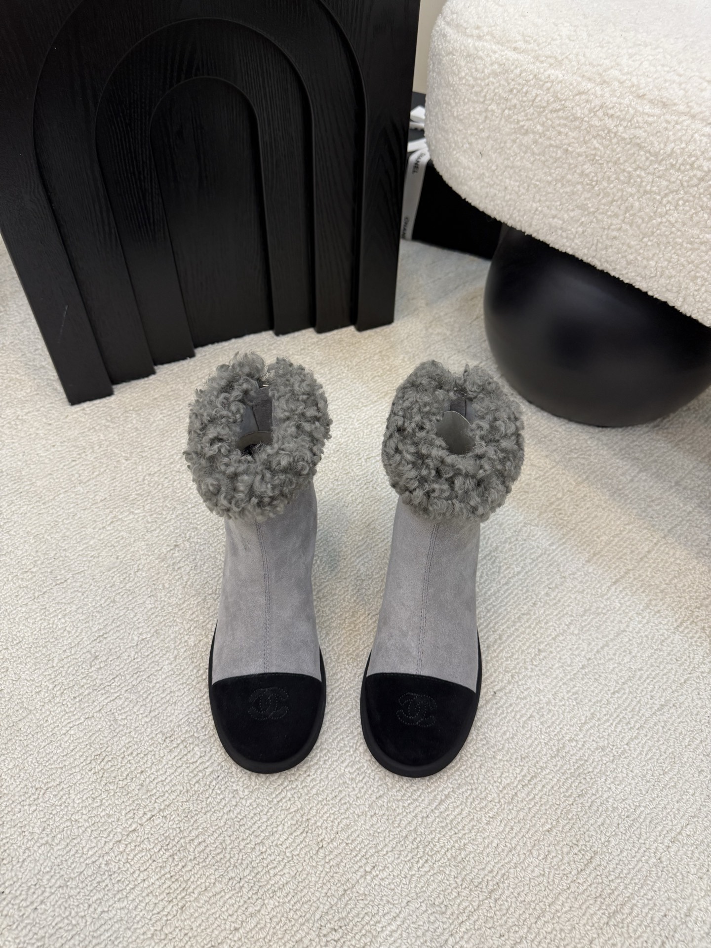シャネル ショートブーツ ファー付き グレー ブラック 2色 カップソール 保温 レディース 🧣 - 画像 2