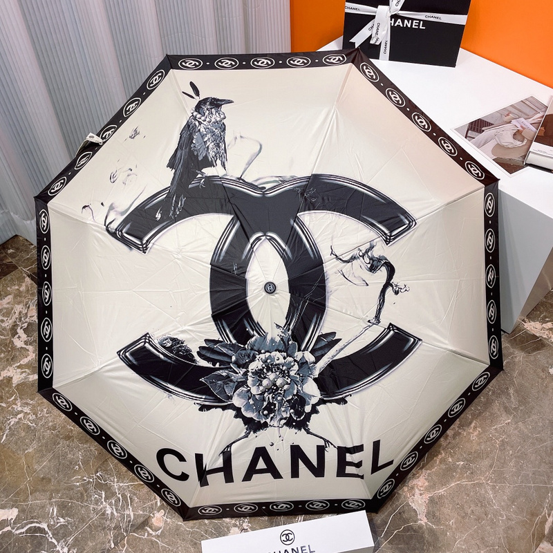 【美品】CHANEL シャネル 折りたたみ傘　グレー  雨傘 ロゴ入り付属品収納袋