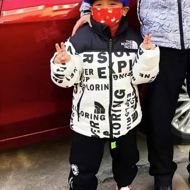 男の子 キッズ ダウン パーカー ロンT 無地 ブラック ホワイト ピンク 秋冬 フードなし ファッション 通園 通学