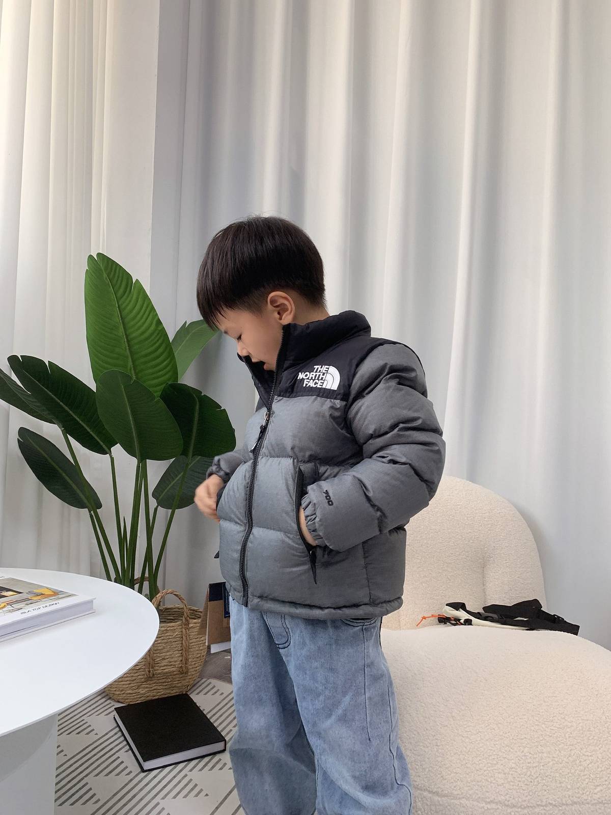 男の子 キッズ ダウン パーカー ロンT 無地 ブラック ホワイト ピンク 秋冬 フードなし ファッション 通園 通学 - 画像 5