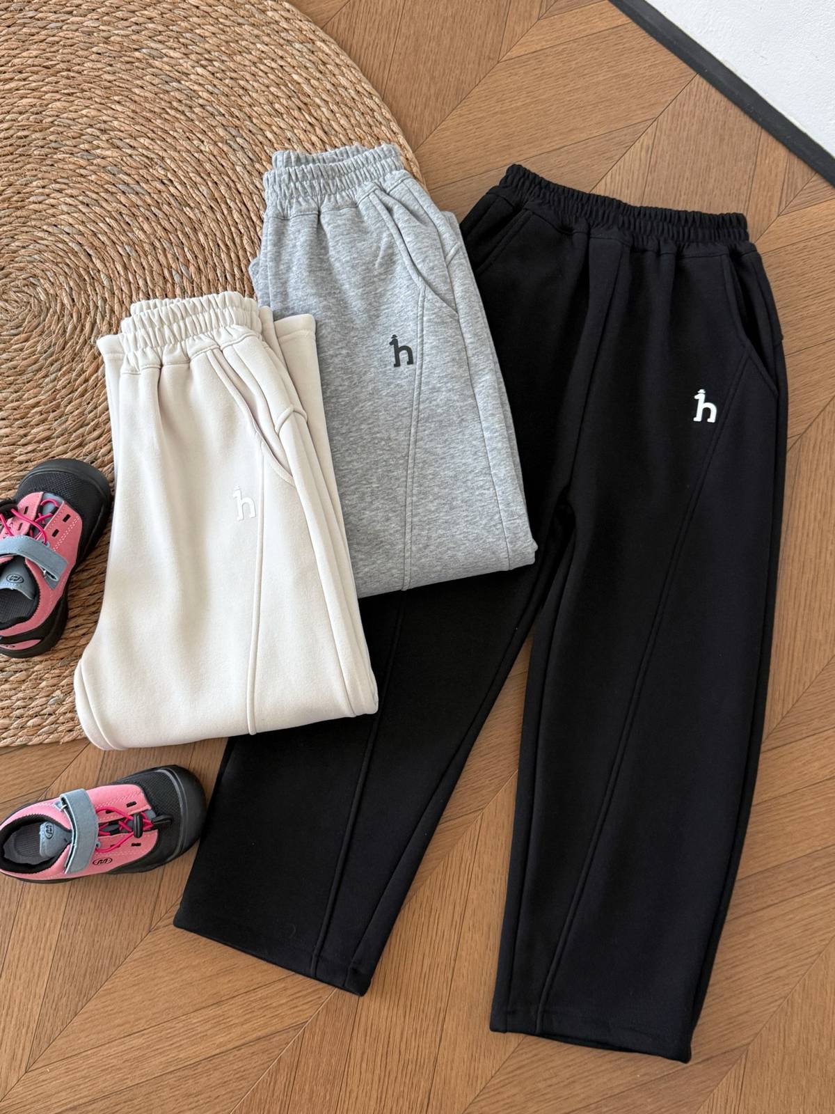 キッズ パンツ 長袖 フリース ひざ部分裏起毛 春夏 秋冬 デイリー 通園 男女兼用 グレー ブラック ホワイト - 画像 2