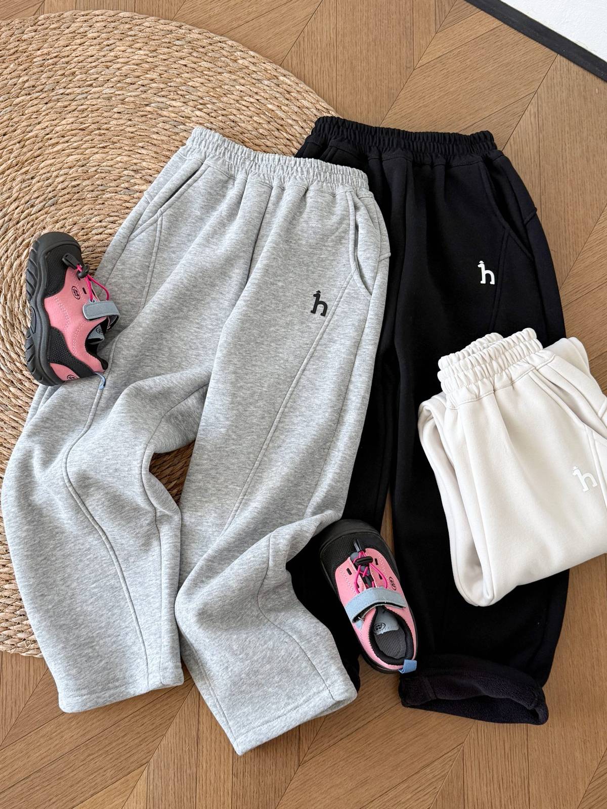 キッズ パンツ 長袖 フリース ひざ部分裏起毛 春夏 秋冬 デイリー 通園 男女兼用 グレー ブラック ホワイト - 画像 4