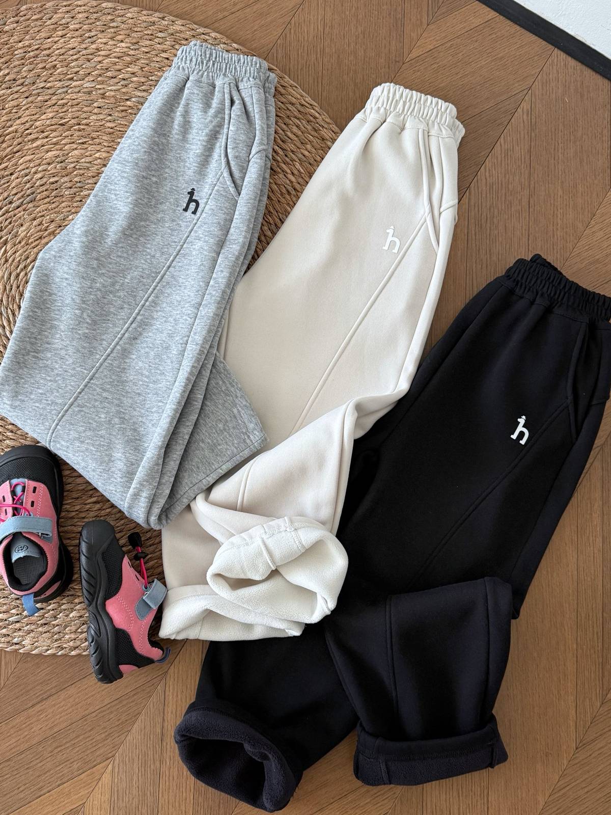 キッズ パンツ 長袖 フリース ひざ部分裏起毛 春夏 秋冬 デイリー 通園 男女兼用 グレー ブラック ホワイト - 画像 5