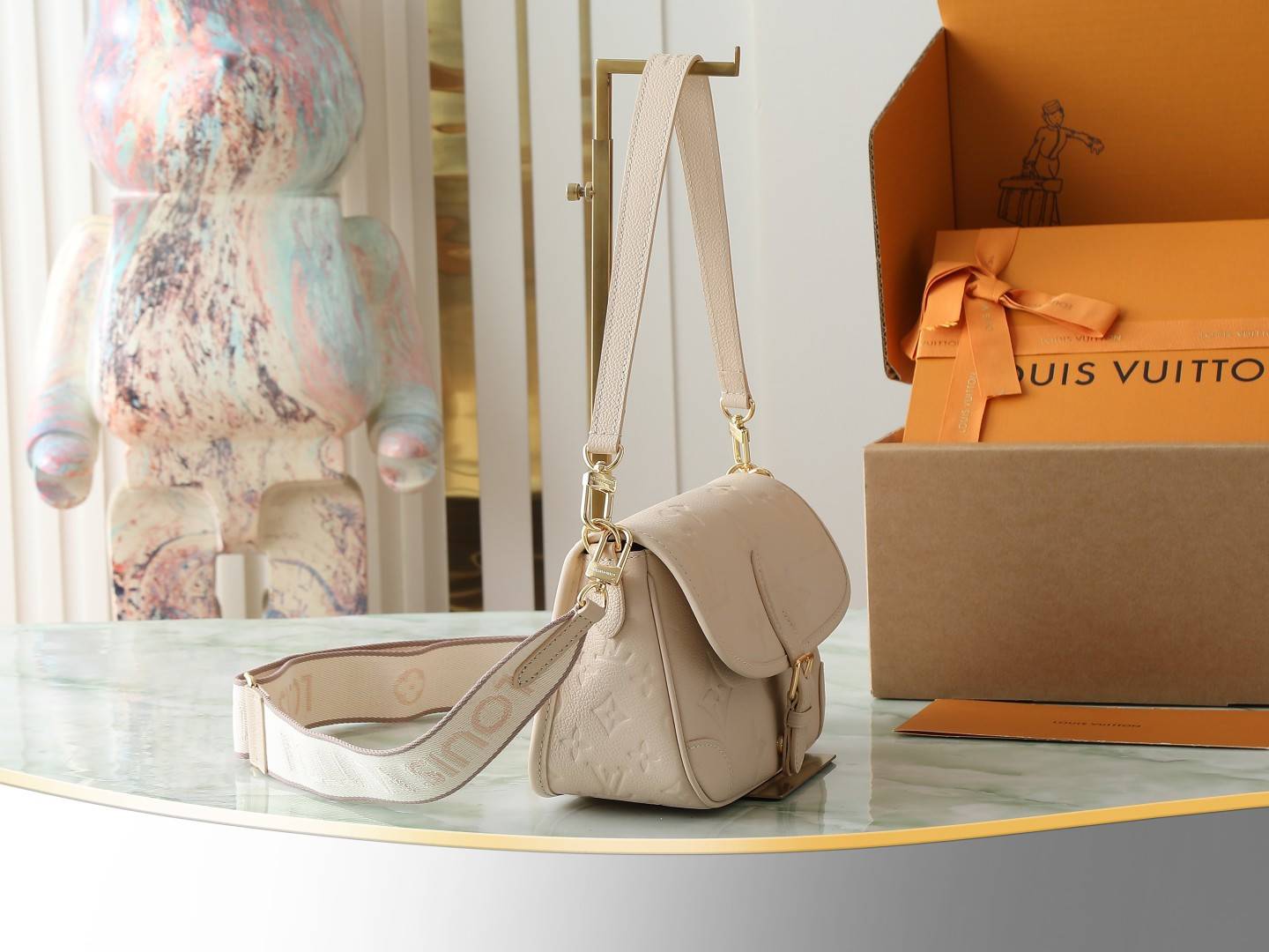 LOUIS VUITTON ルイヴィトン モノグラム クラッチ M13231 沙色 M46386 レザー 手提バッグ シ - 画像 2