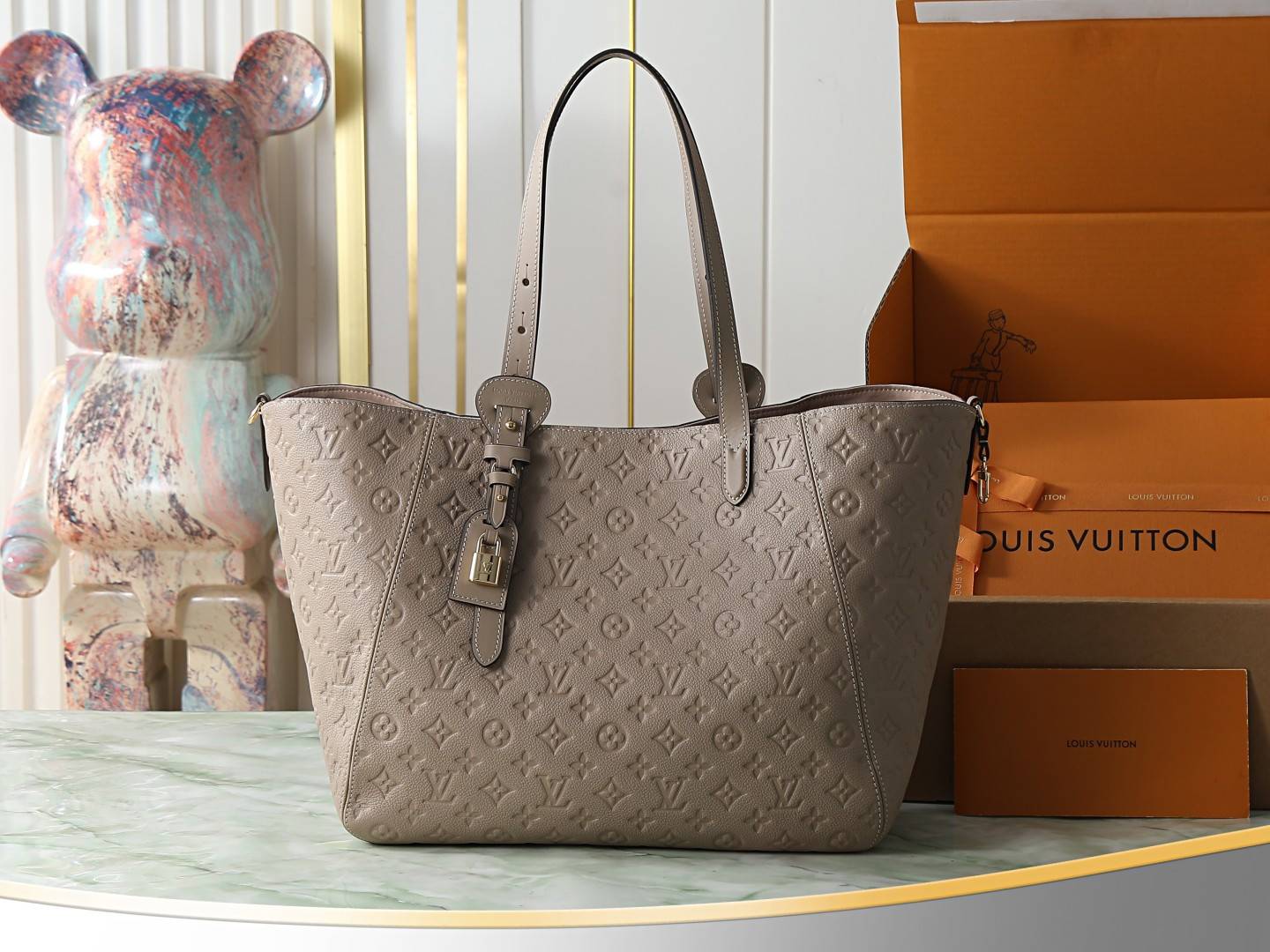 LOUIS VUITTON ルイヴィトン M25889 グレー 全皮圧花 トートバッグ ショルダーバッグ ハンドバッグ