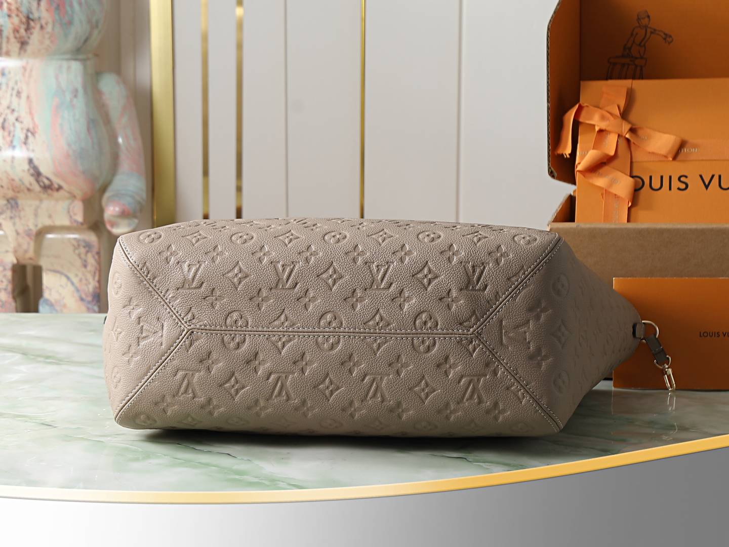 LOUIS VUITTON ルイヴィトン M25889 グレー 全皮圧花 トートバッグ ショルダーバッグ ハンドバッグ - 画像 4