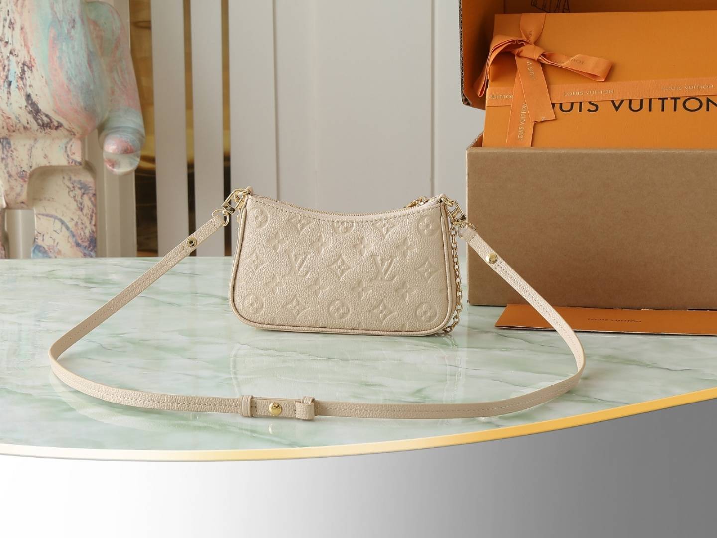 LOUIS VUITTON ルイヴィトン M14421 ショルダーバッグ ミニ チェーン モノグラムエンプレインテ 女性 - 画像 3