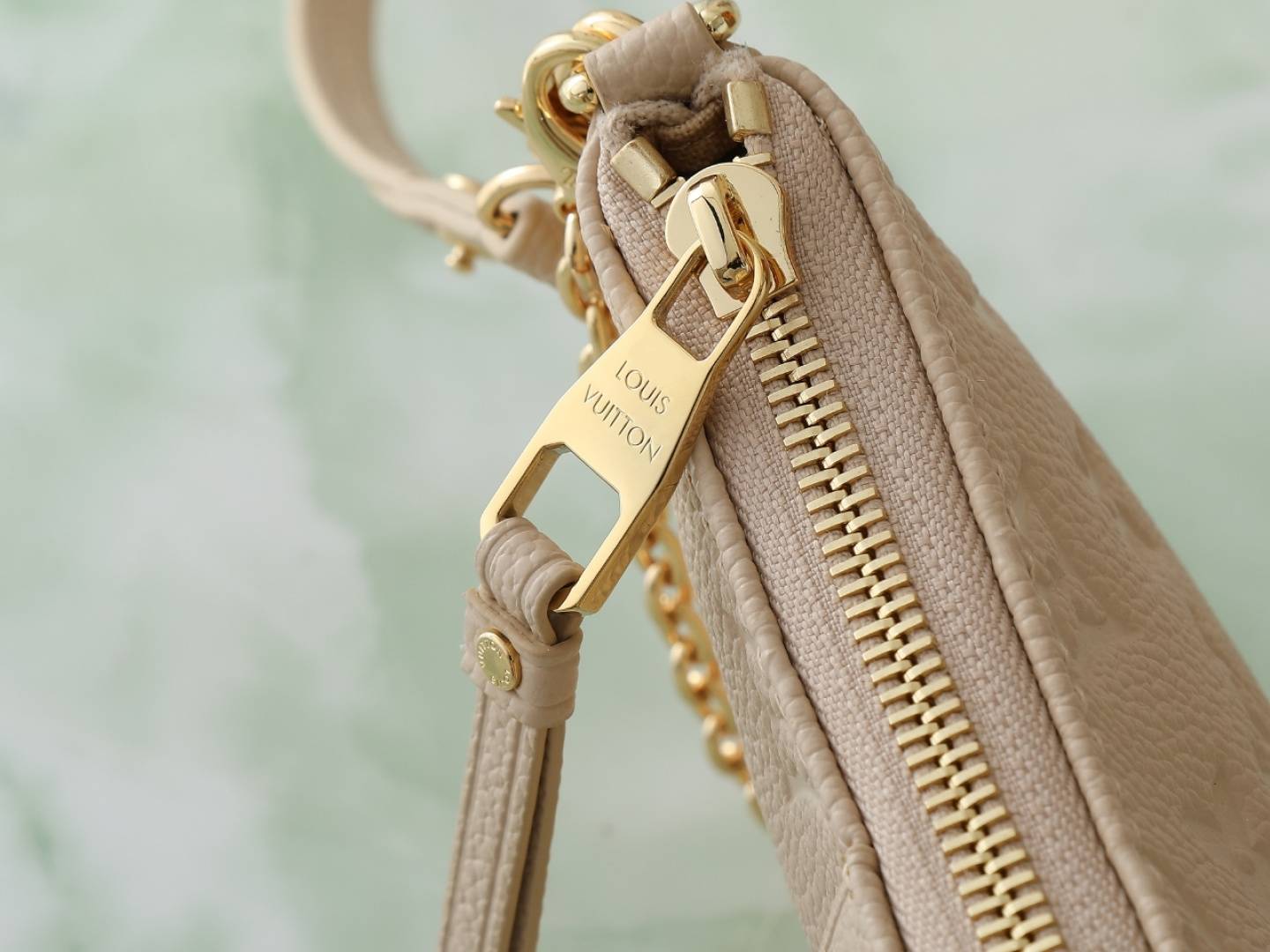 LOUIS VUITTON ルイヴィトン M14421 ショルダーバッグ ミニ チェーン モノグラムエンプレインテ 女性 - 画像 6