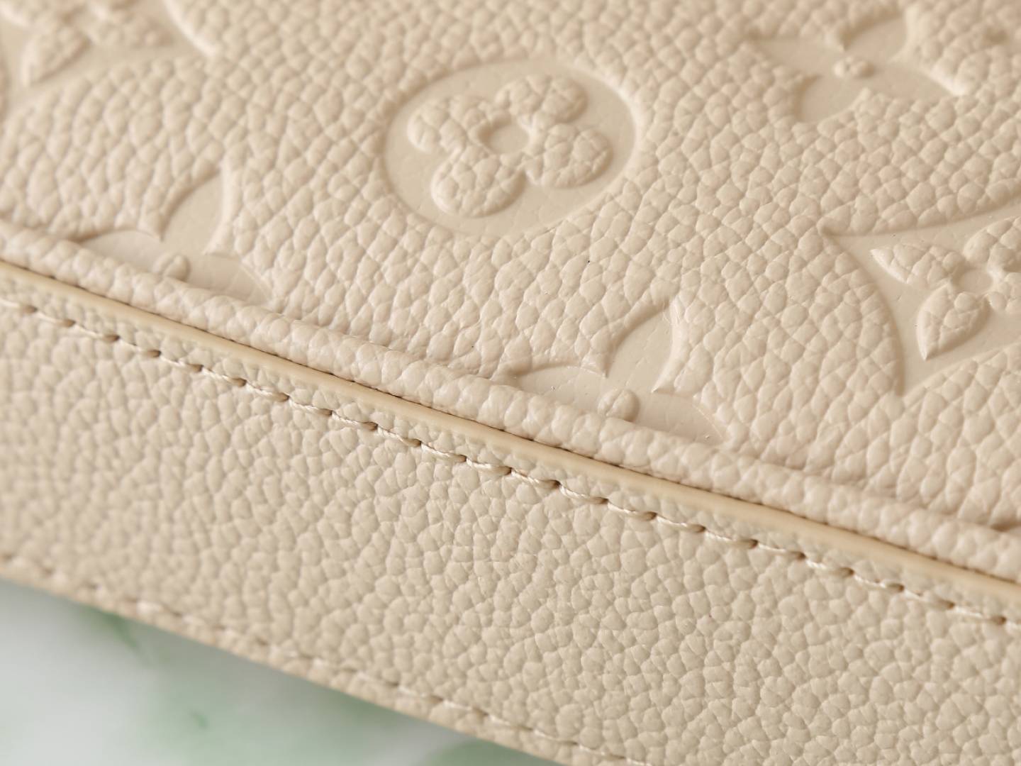 LOUIS VUITTON ルイヴィトン M14421 ショルダーバッグ ミニ チェーン モノグラムエンプレインテ 女性 - 画像 11