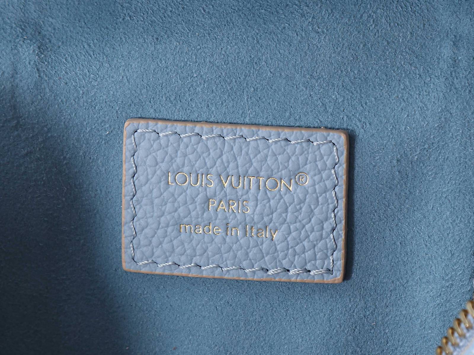 LOUIS VUITTON ルイヴィトン M2A007 全皮包 VANITY CHAIN POUCH ブルーレザー チェ - 画像 9