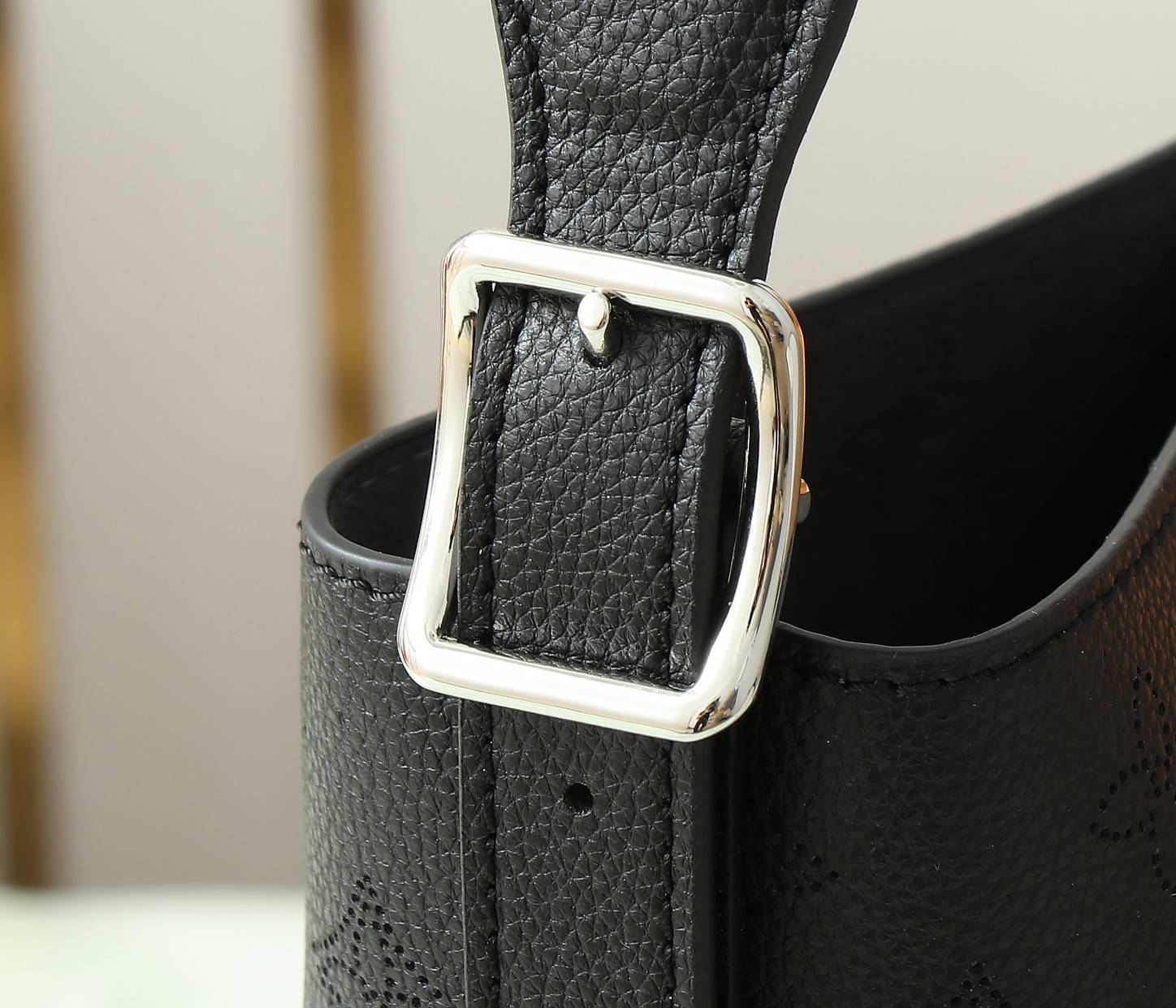 LOUIS VUITTON ルイヴィトン M12139 ブラック ハンドバッグ ショルダーバッグ トートバッグ カラー - 画像 3