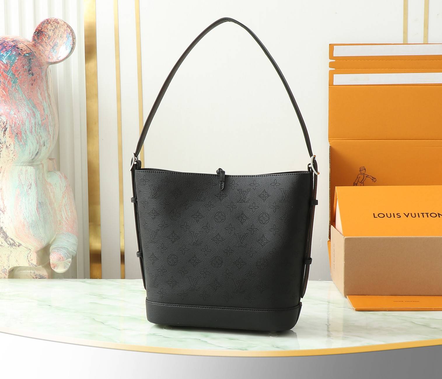 LOUIS VUITTON ルイヴィトン M12139 ブラック ハンドバッグ ショルダーバッグ トートバッグ カラー - 画像 4