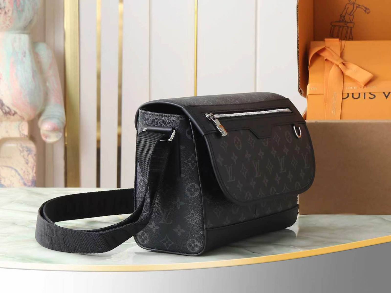 ルイヴィトン LOUIS VUITTON M28630 モノグラム エクリュ 黒花 ポシェット カメラバッグ 非売品 マ - 画像 2
