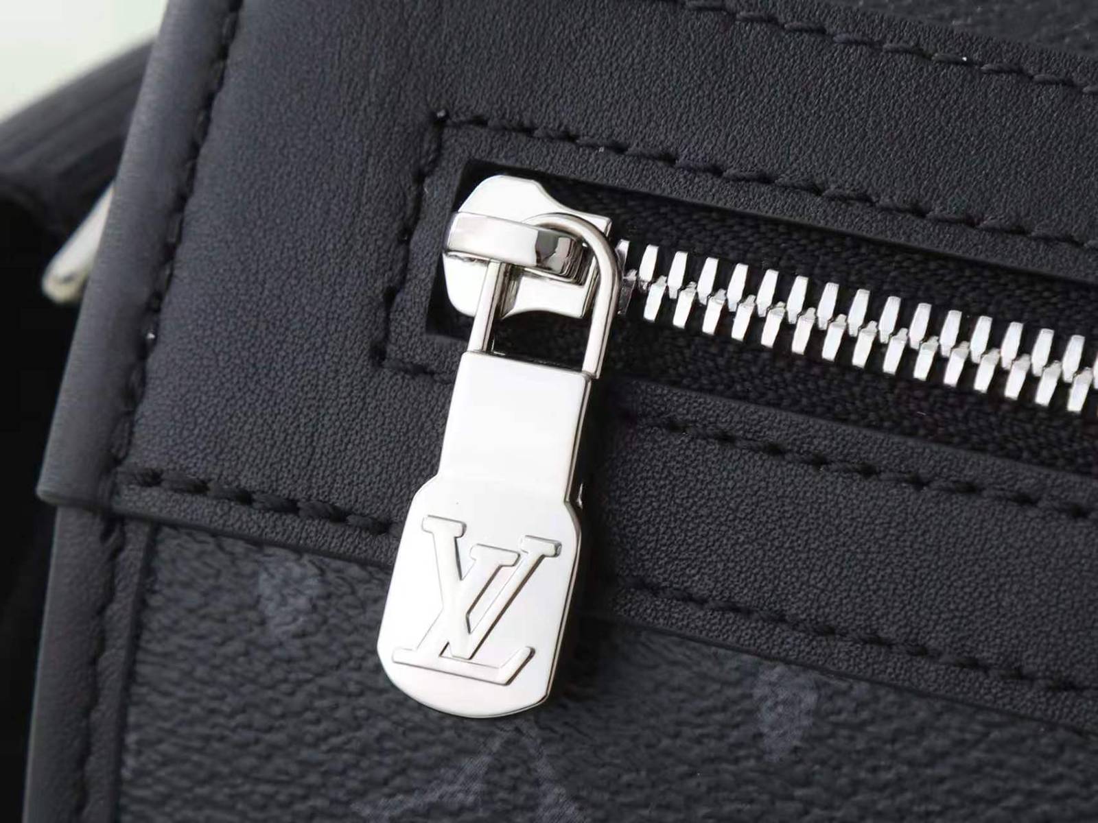 ルイヴィトン LOUIS VUITTON M28630 モノグラム エクリュ 黒花 ポシェット カメラバッグ 非売品 マ - 画像 5