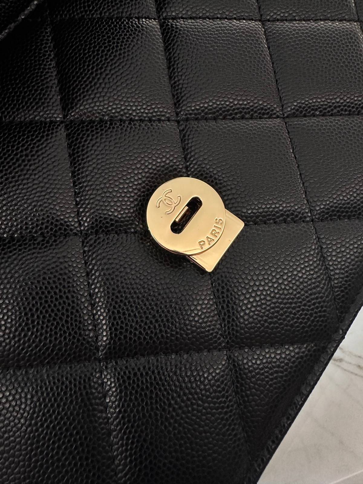 シャネル CHANEL マトラッセ キャビアスキン フラップバッグ チェーンショルダー ブラック金具 ミニサイズ レディ - 画像 5